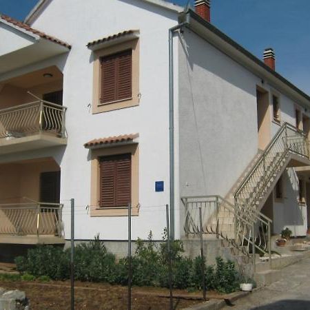 Apartmani Petra Pakoštane 外观 照片