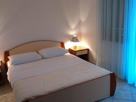 Apartmani Petra Pakoštane 外观 照片